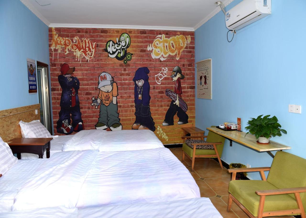 Dunhuang 8090 Guest House Exterior photo