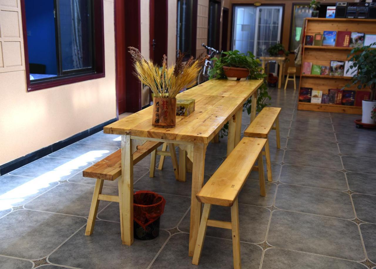 Dunhuang 8090 Guest House Exterior photo
